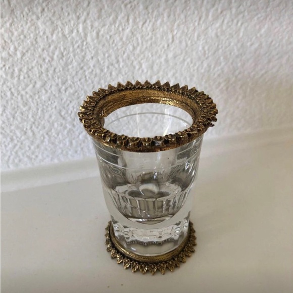 vintage antique vanity glass holder with gold metal filligree leaves - Picture 5 of 8